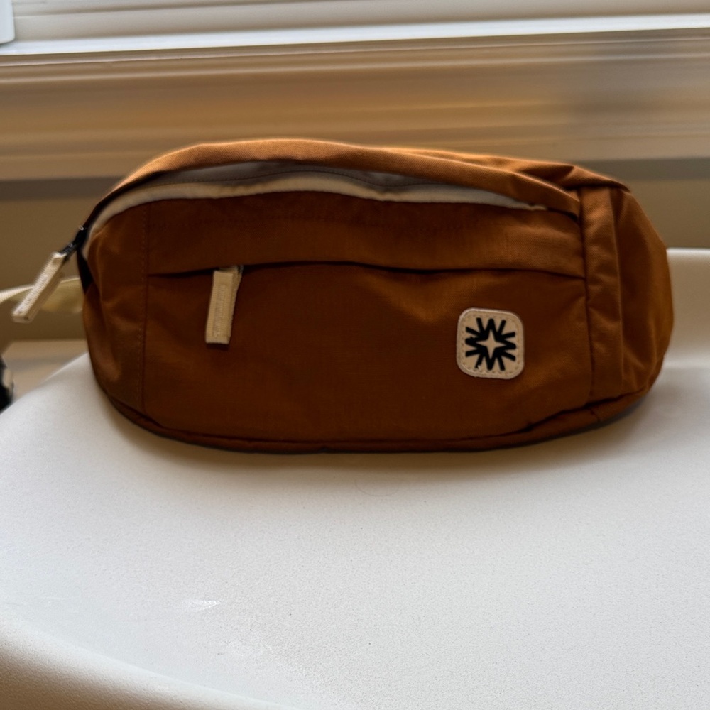 Walker Family Goods Louie Sling in rust